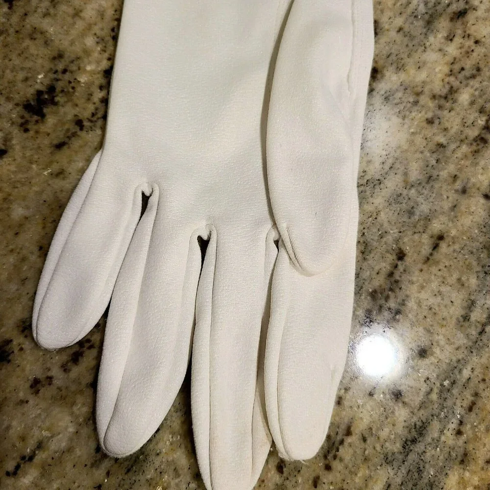 Vintage White Crescendoe Crelon Nylon Gloves Size 7.5